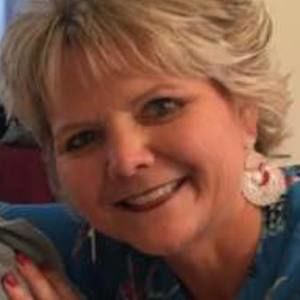 Meet your Posher, Marnie